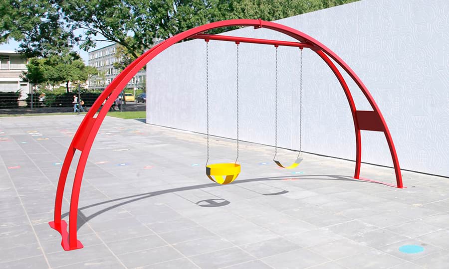 Columpios con forma de arco